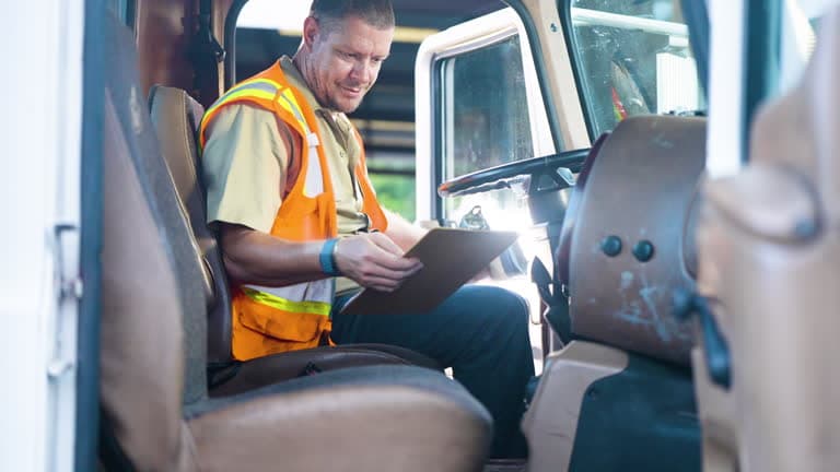 The benefits of heavy-duty tow truck services
