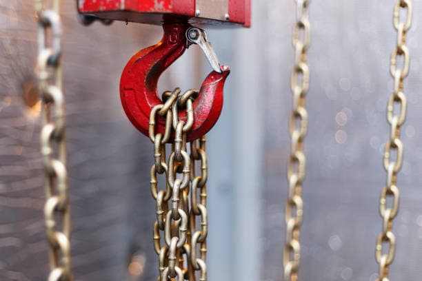 Hook-and-chain tow trucks